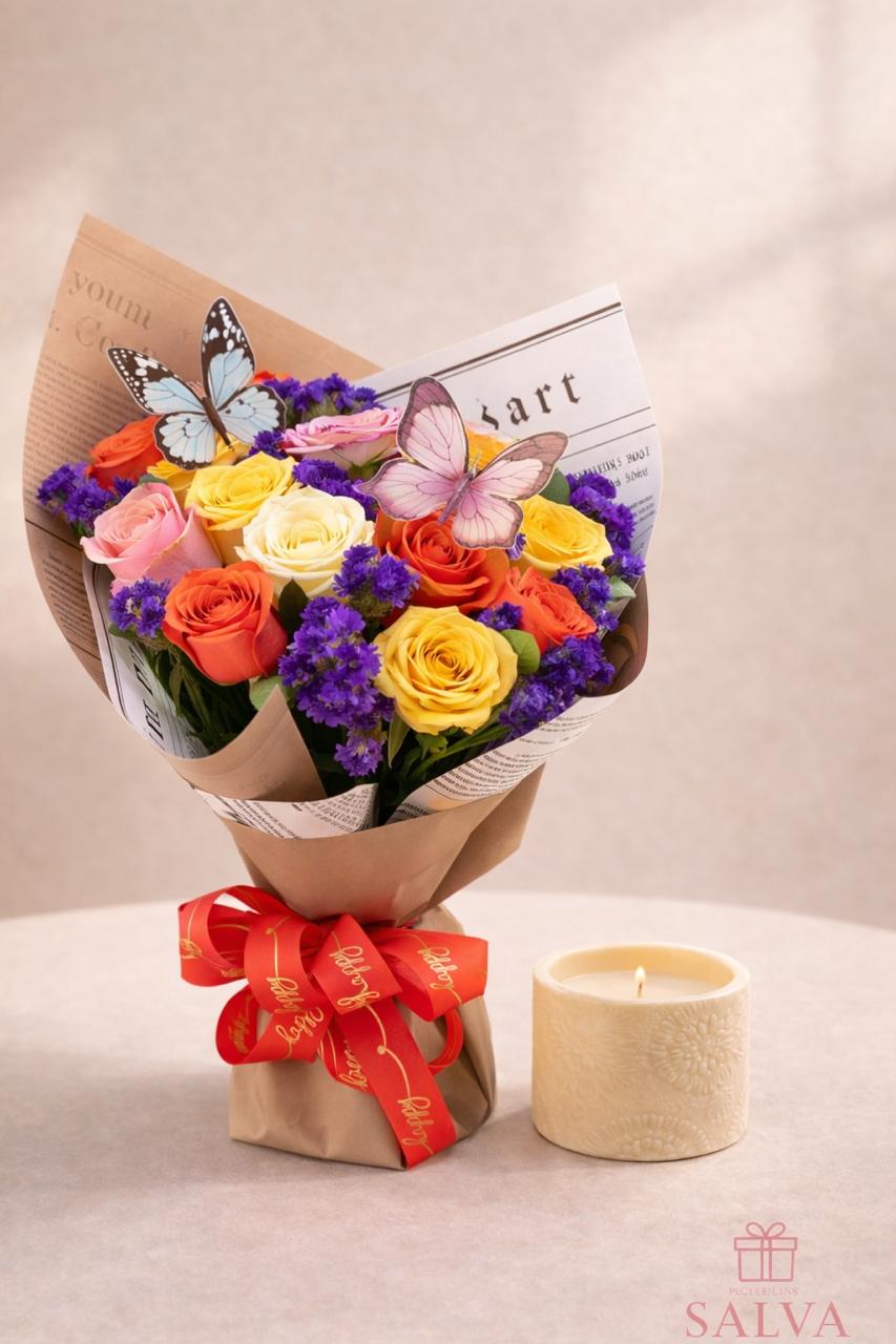 Combo Para Mamá- Bouquet Rosas Surtidas Y Mariposas + Vela Cera Vegetal De Lujo.