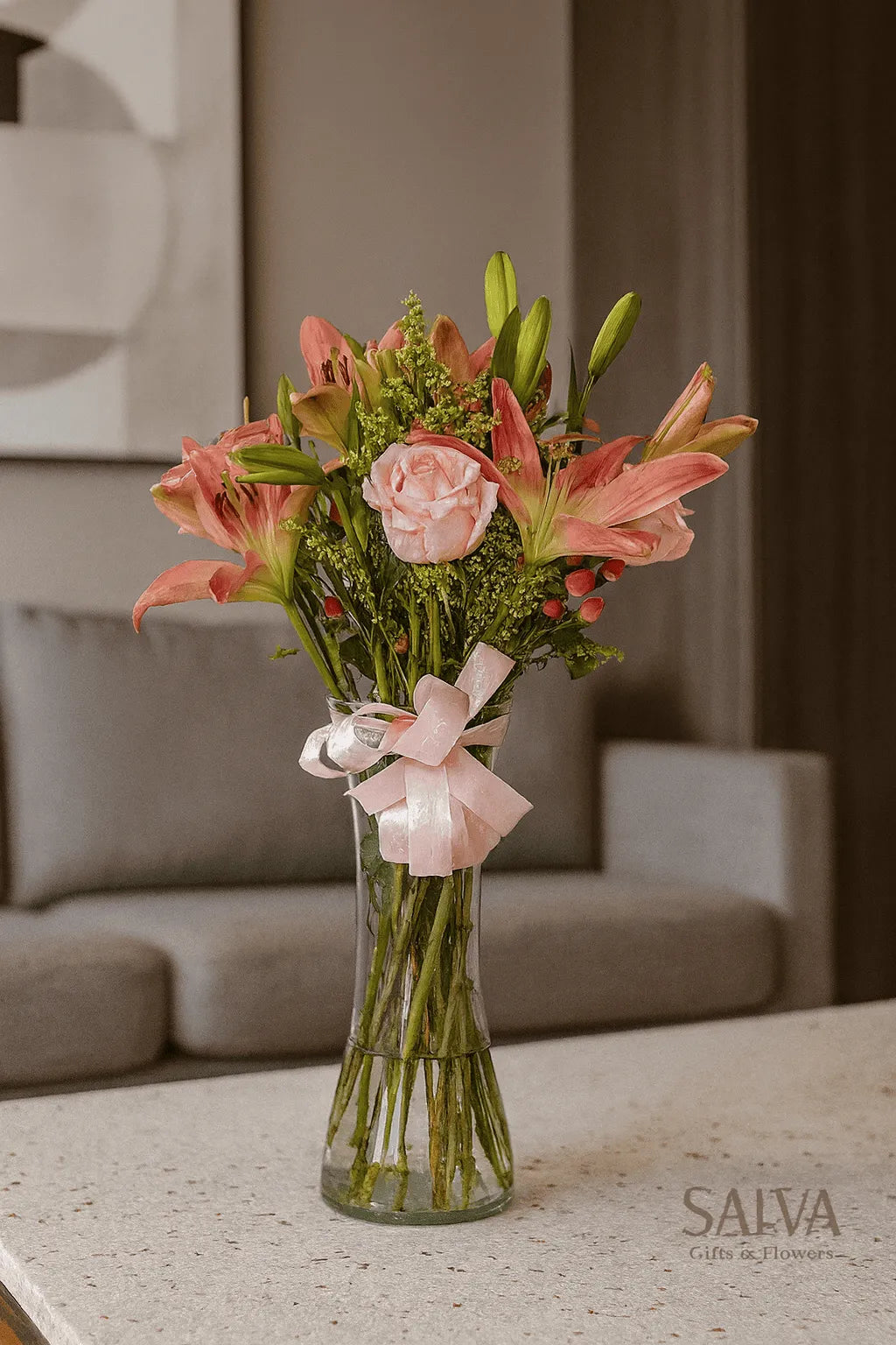 Florero Lirios Y Rosas