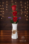 Florero Vertical De 3 Rosas Rojas Elegante